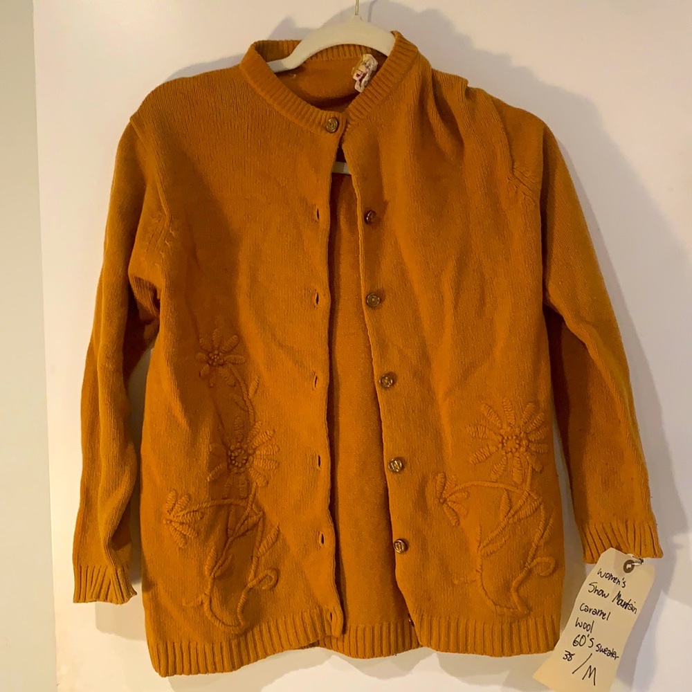 Women’s vintage 1960’s wool sweater. Mustard color. Size 38/Medium.